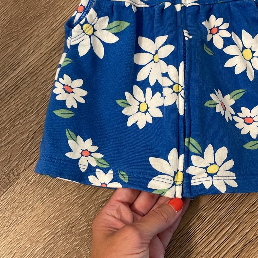 Daisy Vest - Picture 3 of 10